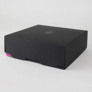 raw2rare-cardstoragebox3800-black-front-top-edgemark-pink.png